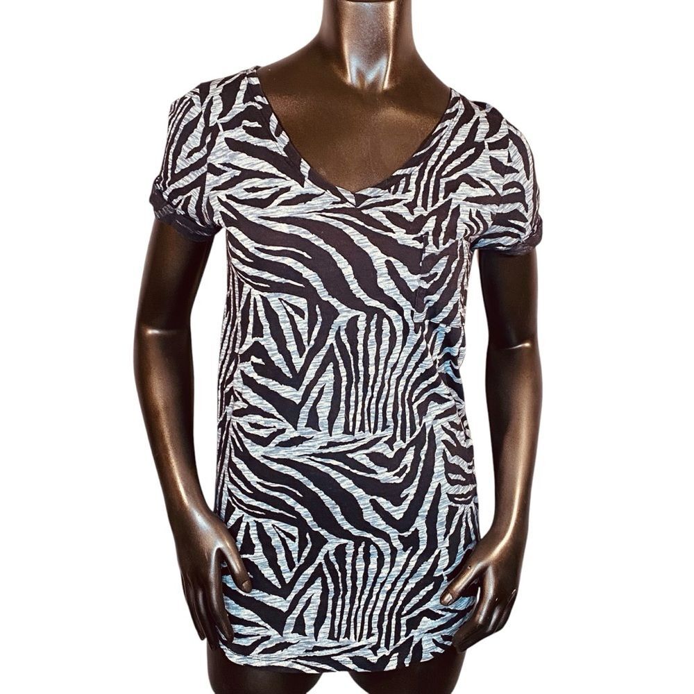 Rue 21 Zebra Print Short Sleeve Blouse Women Sz Large Stretchy Rounded Neckline
